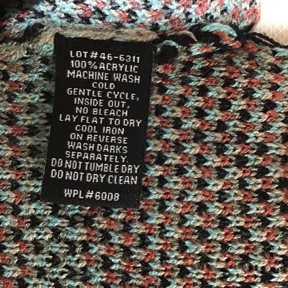 Rock & Roll Cowgirl Multicolor Aztec Pattern Knit Cardigan - Picture 6 of 9